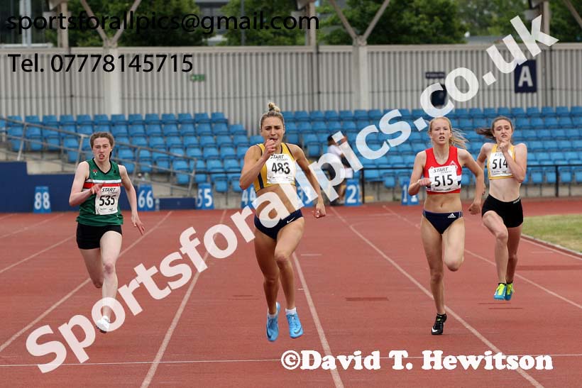 Womens under-20s 200 metres, Northern Senior and Under-20s Champs., Sports City, Manchester. Photo: David T. Hewitson/Sports for All Pics